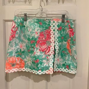 Lilly Pulitzer Skirt / Skort. EUC. Size 4